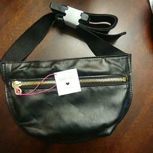 BANDO fanny pack